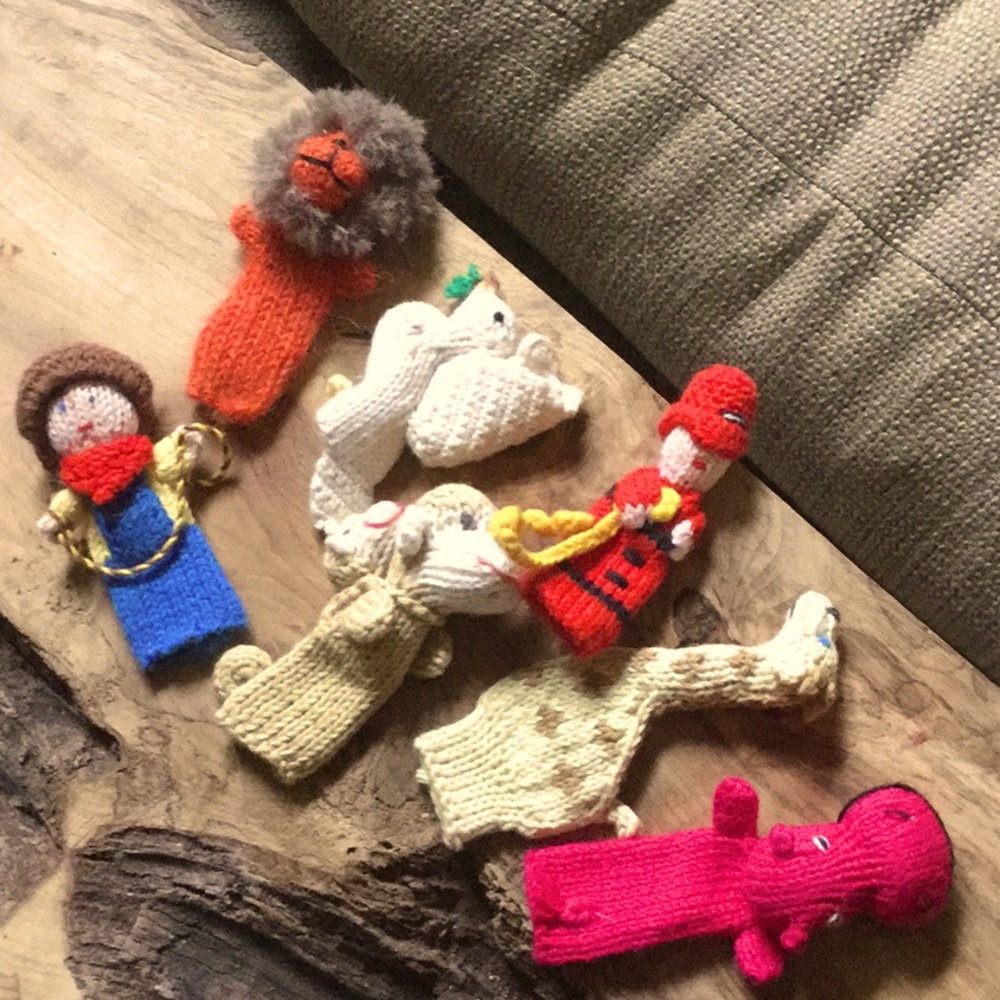 Finger puppets kid travel cowgirl rodeo giraffe lion cowboy fireman monkey